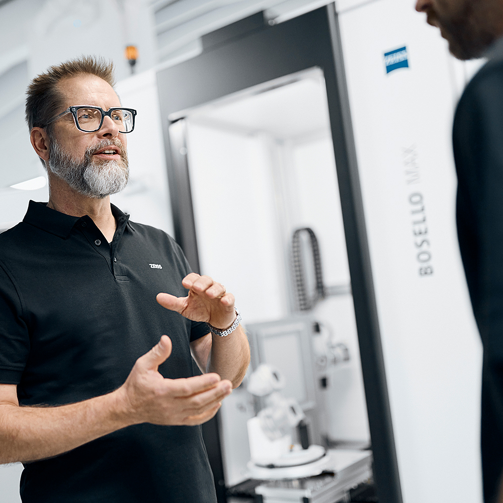 Erfahrener Servicetechniker für ein ZEISS BOSELLO 2D-Röntgensystem