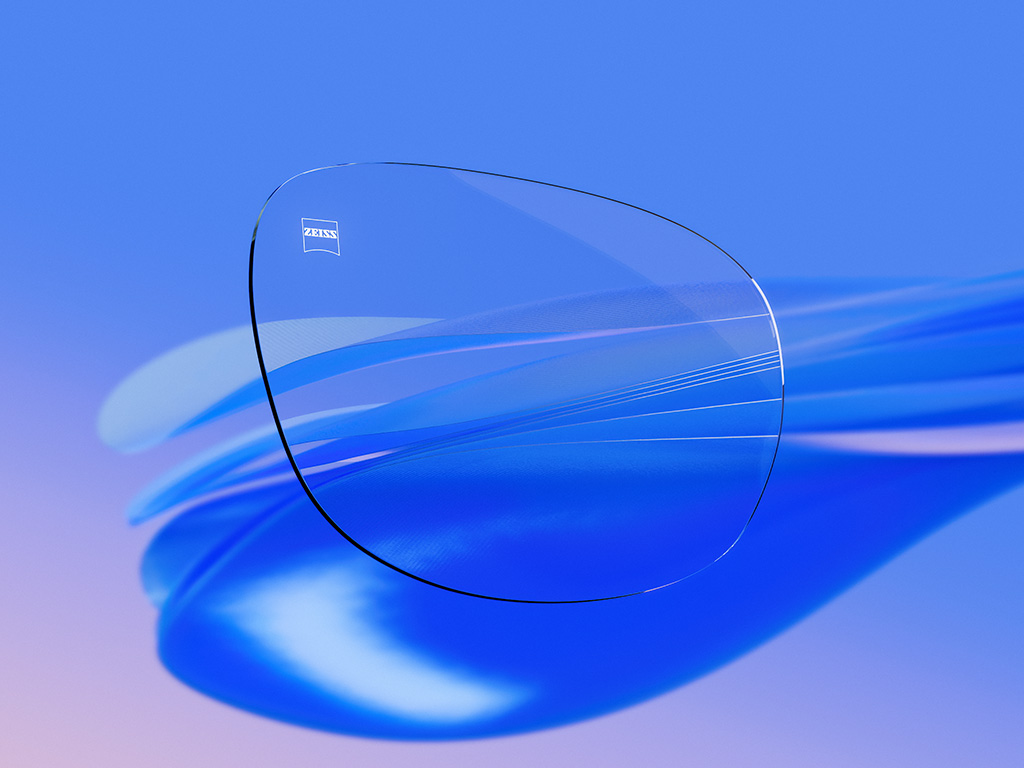 3D-CGI-Illustration eines transparenten Brillenglases mit minimalen Reflexionen, die seine außergewöhnliche Klarheit und optische Qualität hervorheben.
