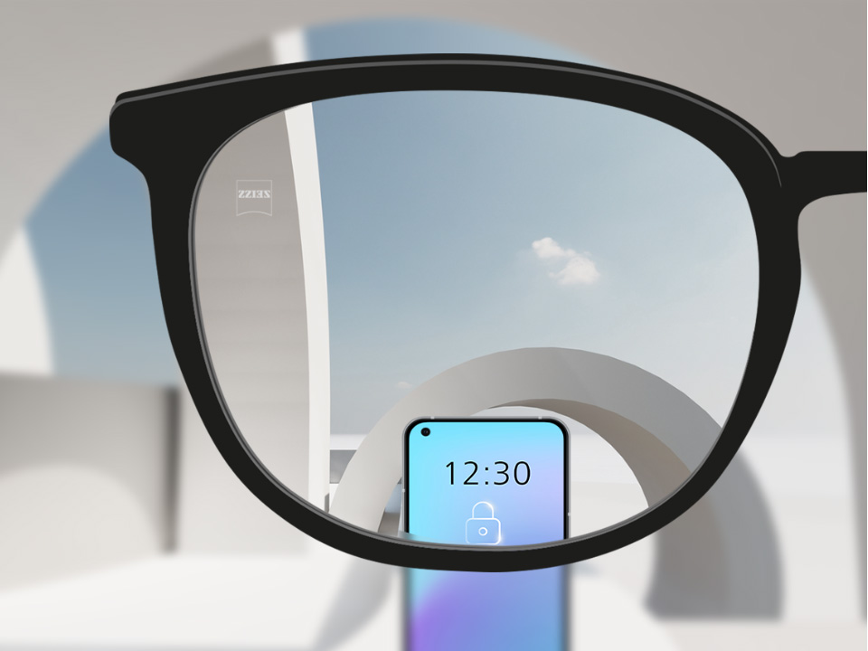 Schematische Darstellung der Sicht durch ein SmartLife Young Einstärkenglas auf entfernte Objekte und digitale Geräte. Die Sicht ist klar. 