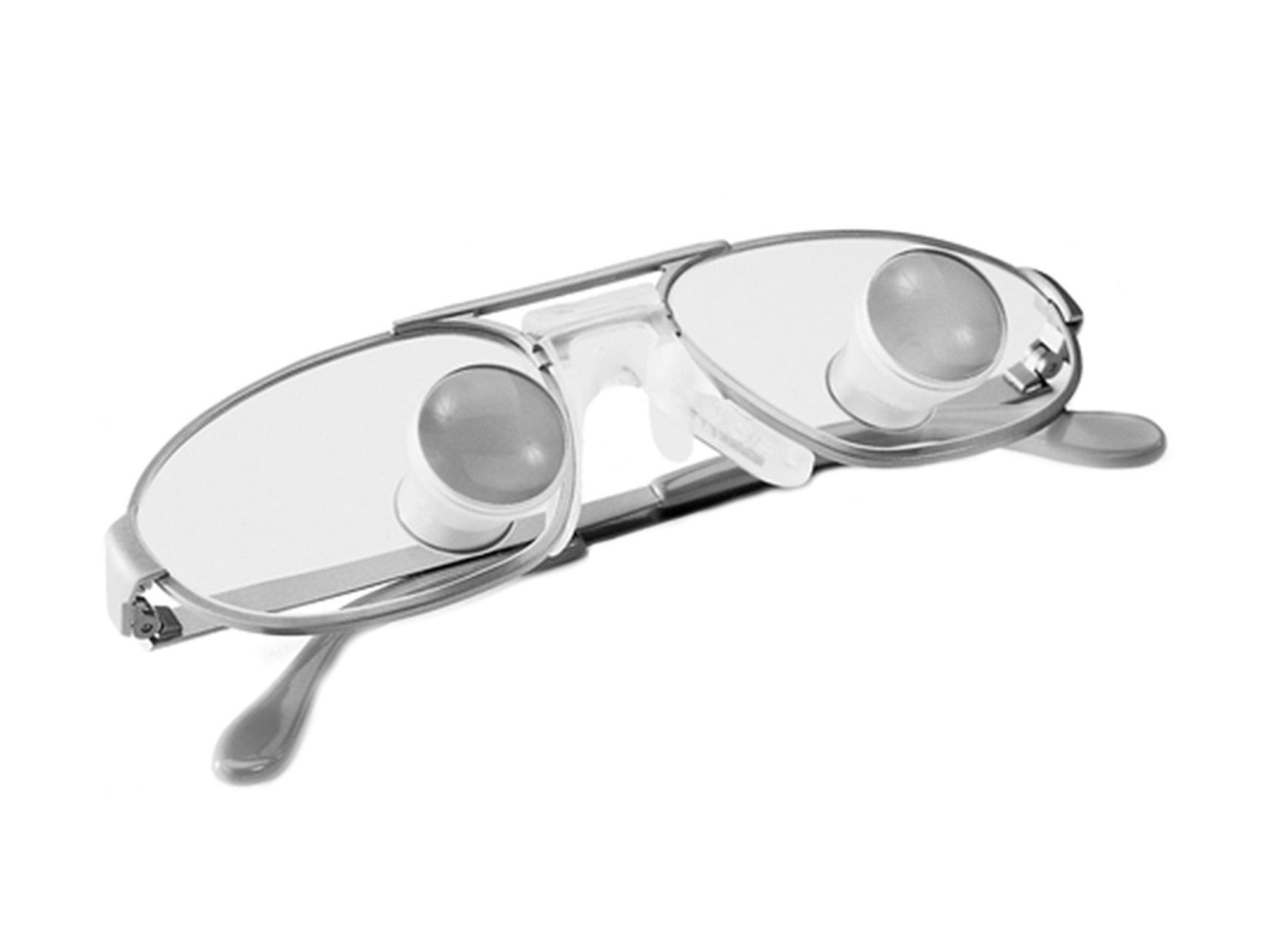 Fassung mit einem Band und ZEISS Fernrohrlupen-Systeme direkt an den Brillengläsern befestigt.